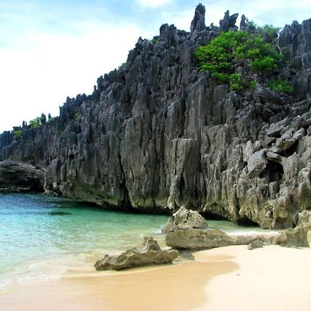 Reddoorz Near Colgante Bridge Naga City Exteriér fotografie